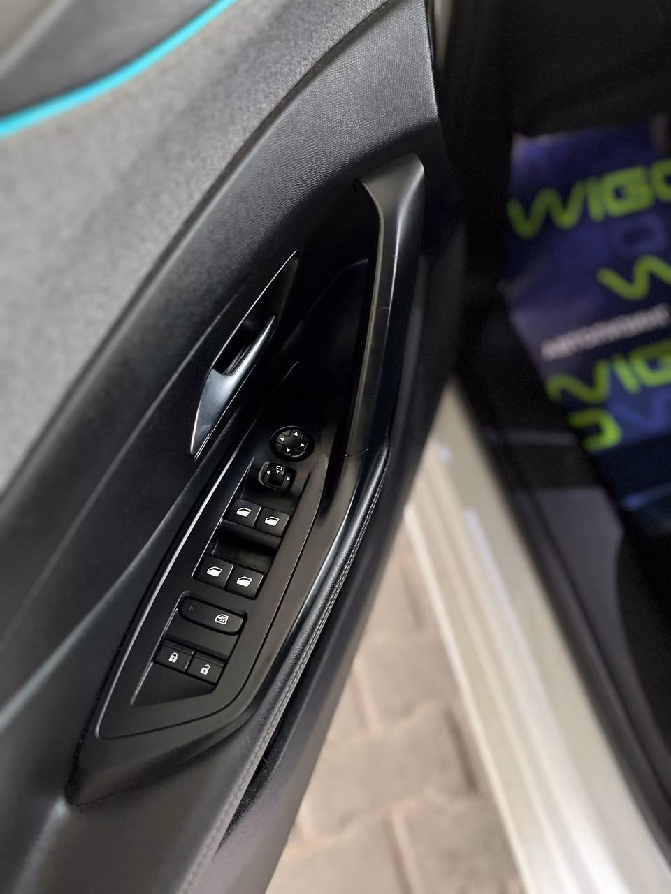 Peugeot 308 фото 12