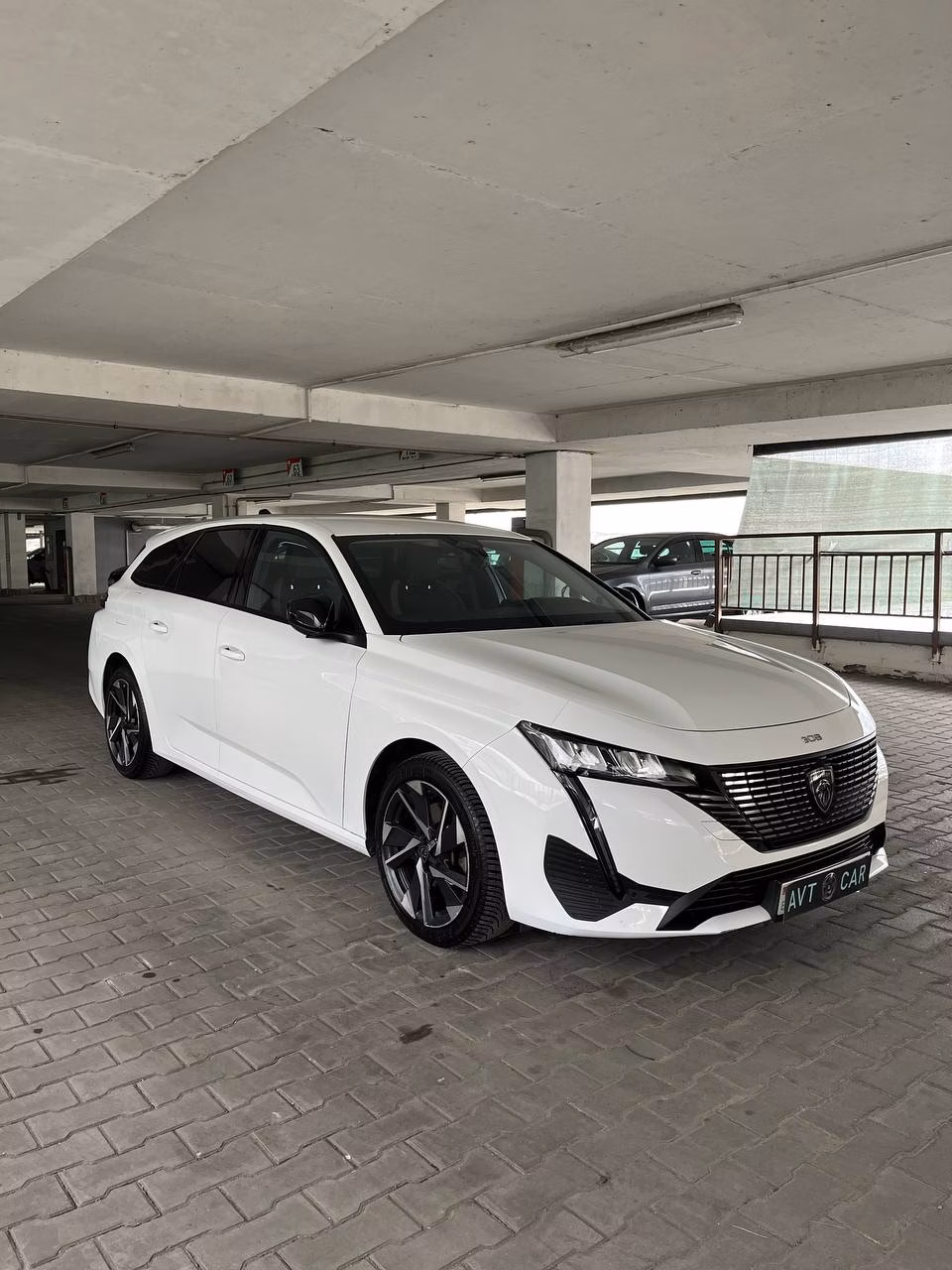Peugeot 308 фото 9