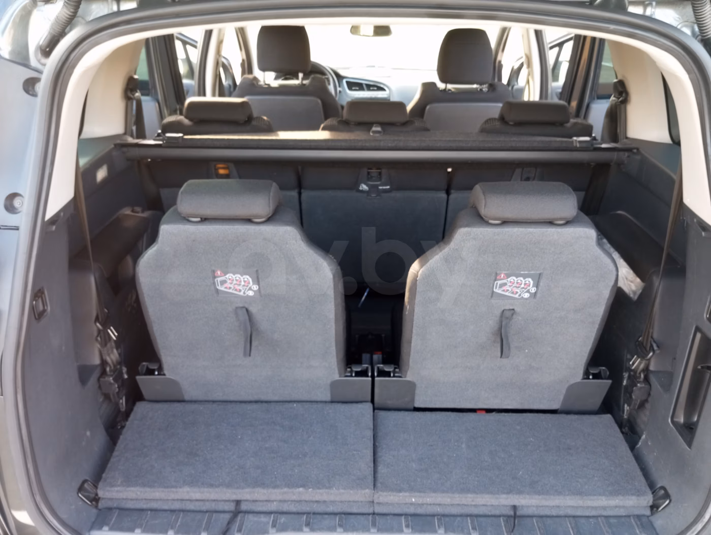 Peugeot 5008 фото 12