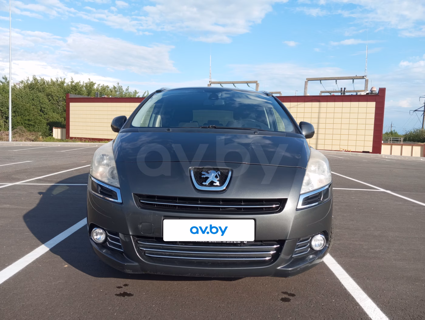 Peugeot 5008 фото 2