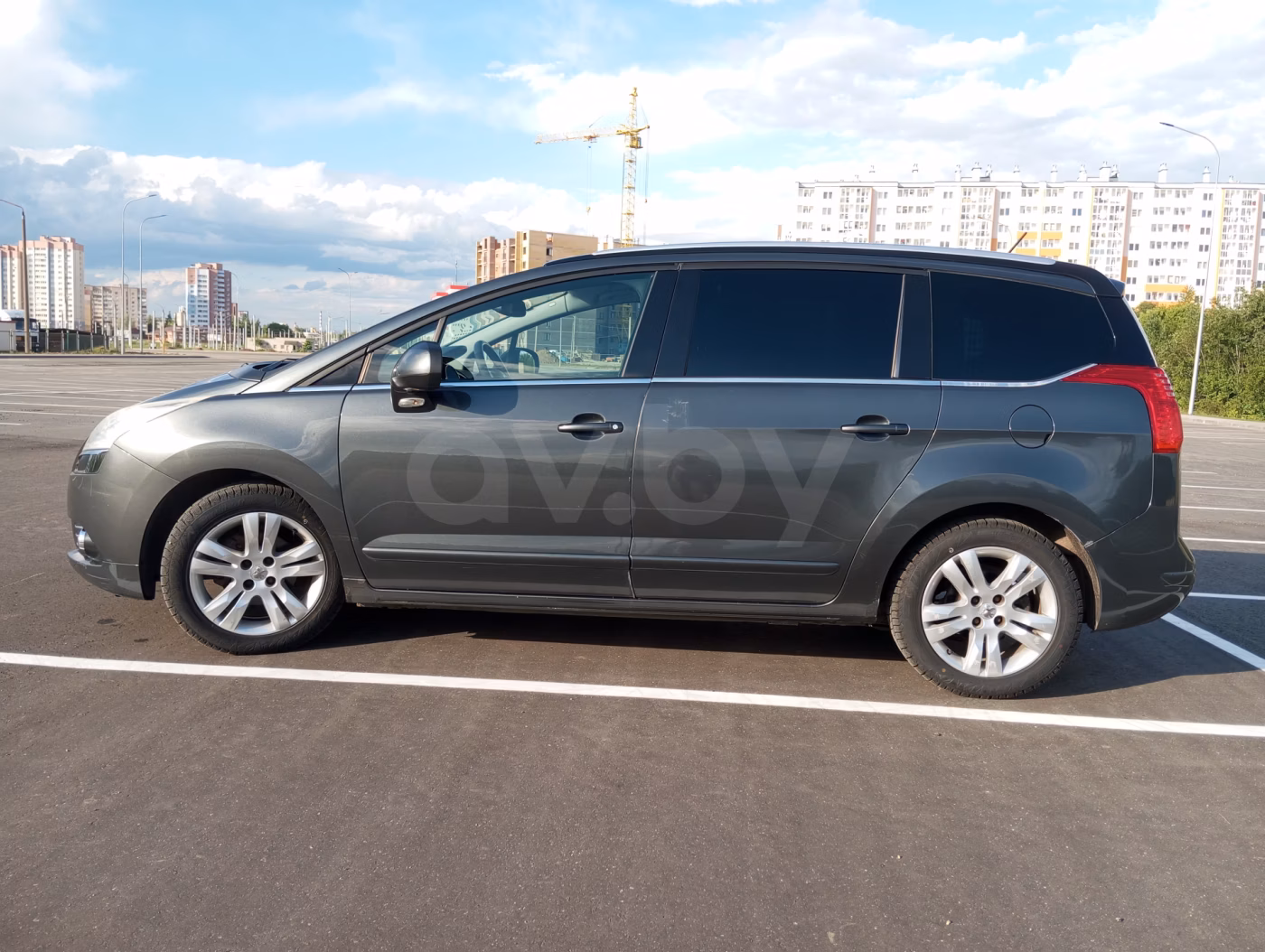 Peugeot 5008 фото 6