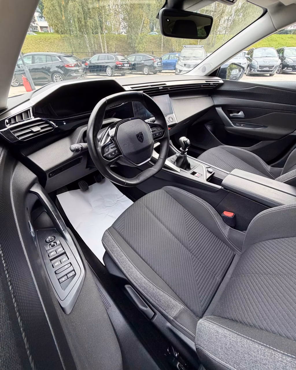 Peugeot 308 фото 9