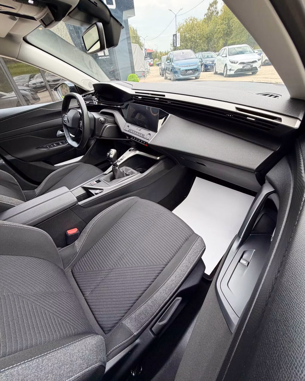 Peugeot 308 фото 11