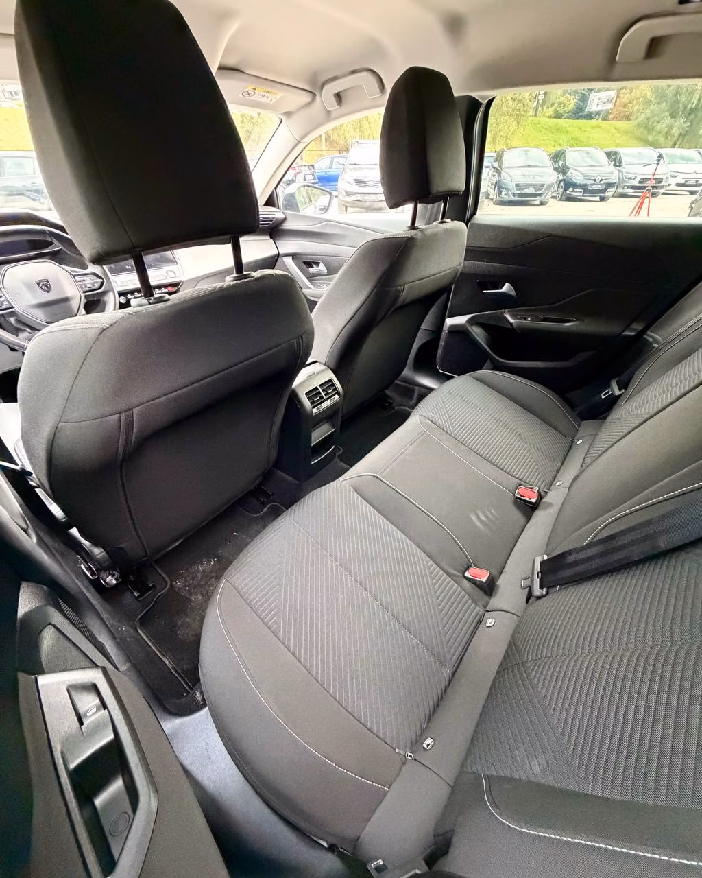 Peugeot 308 фото 12