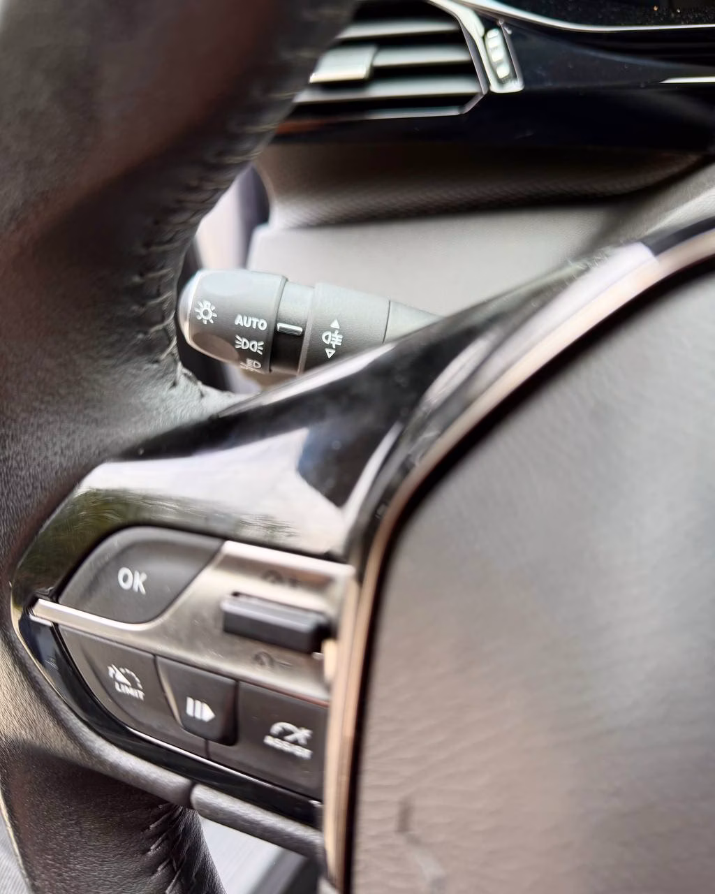 Peugeot 308 фото 15