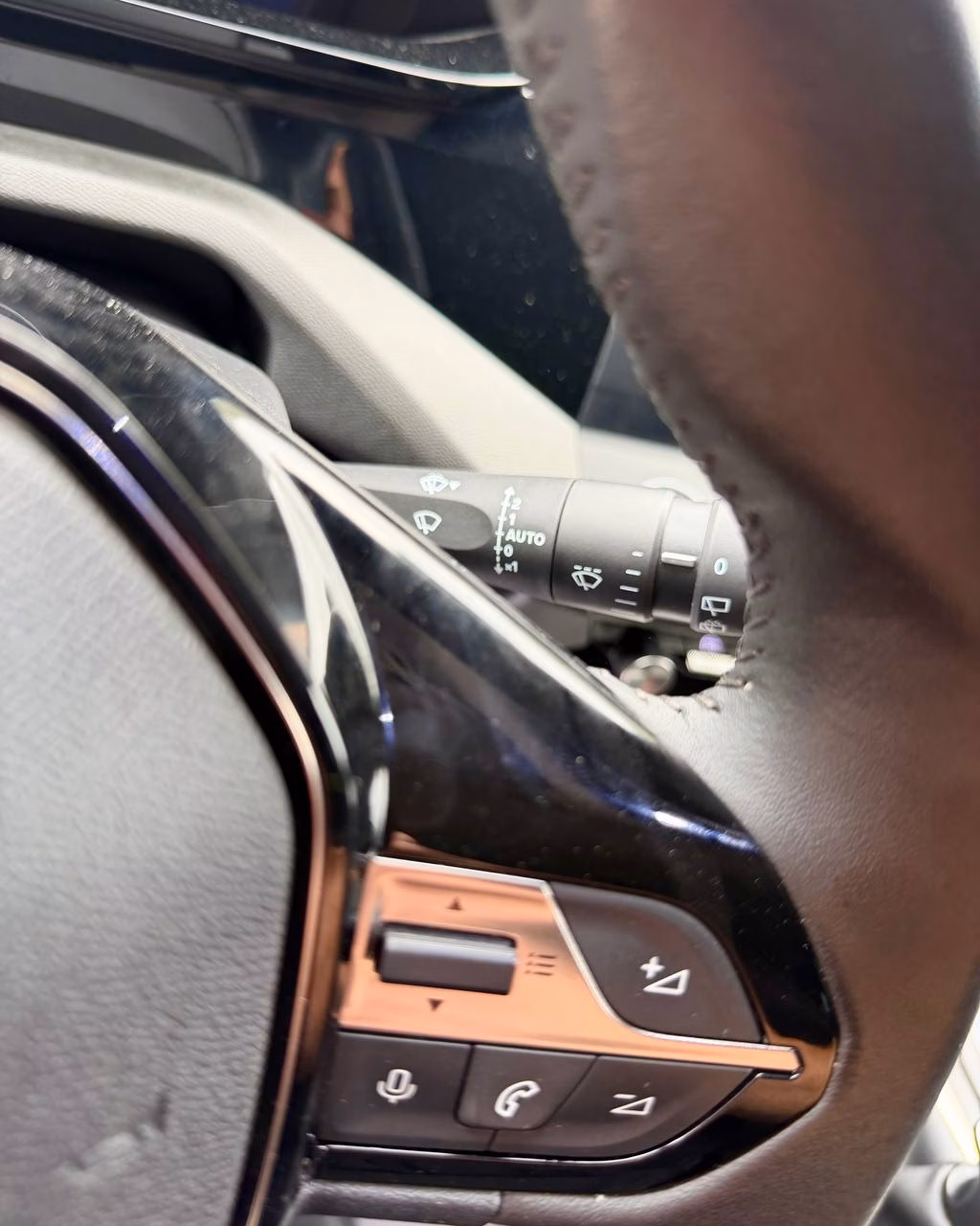 Peugeot 308 фото 16