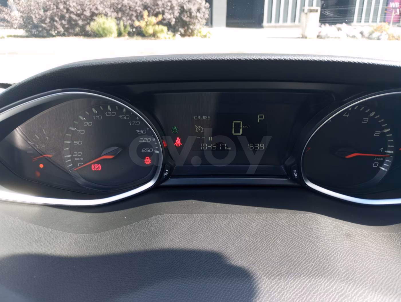 Peugeot 308 фото 8
