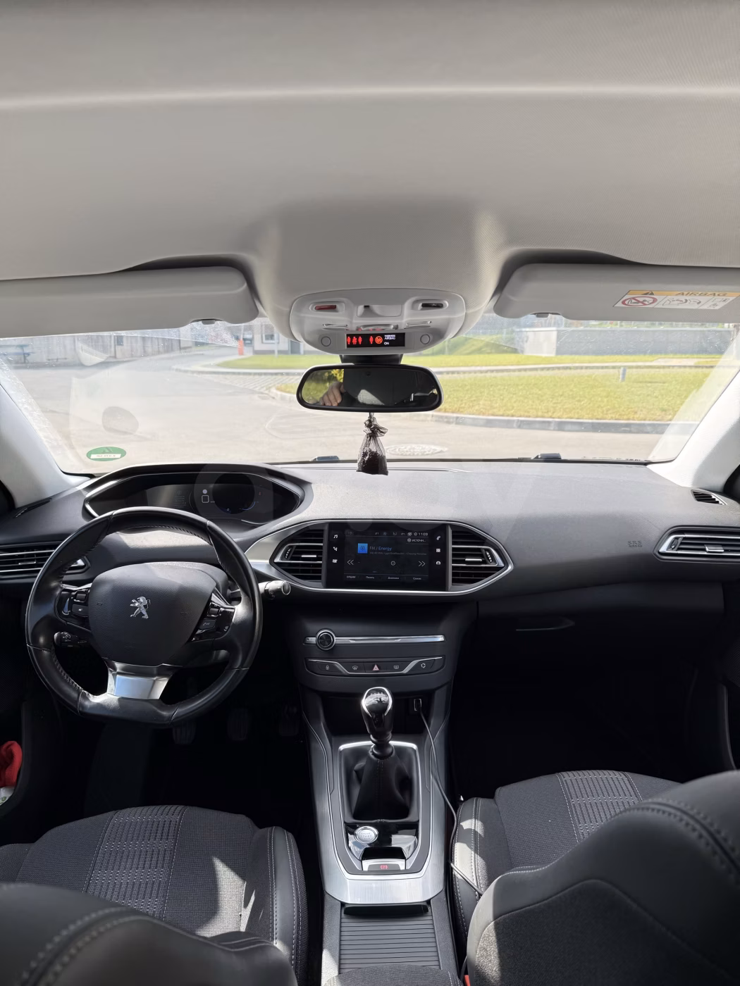 Peugeot 308 фото 6