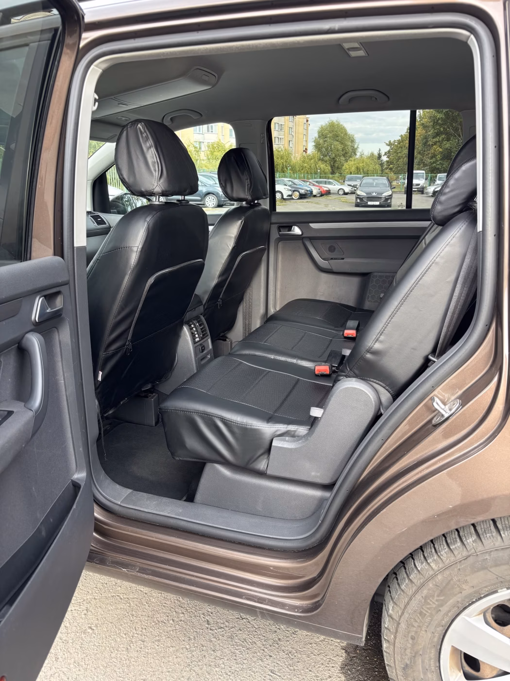 Volkswagen Touran фото 9