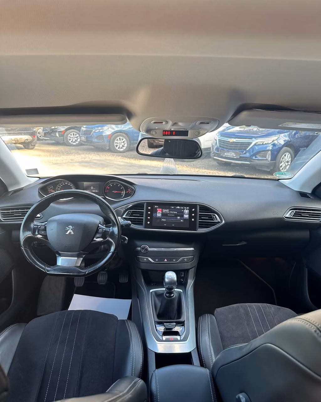 Peugeot 308 фото 10