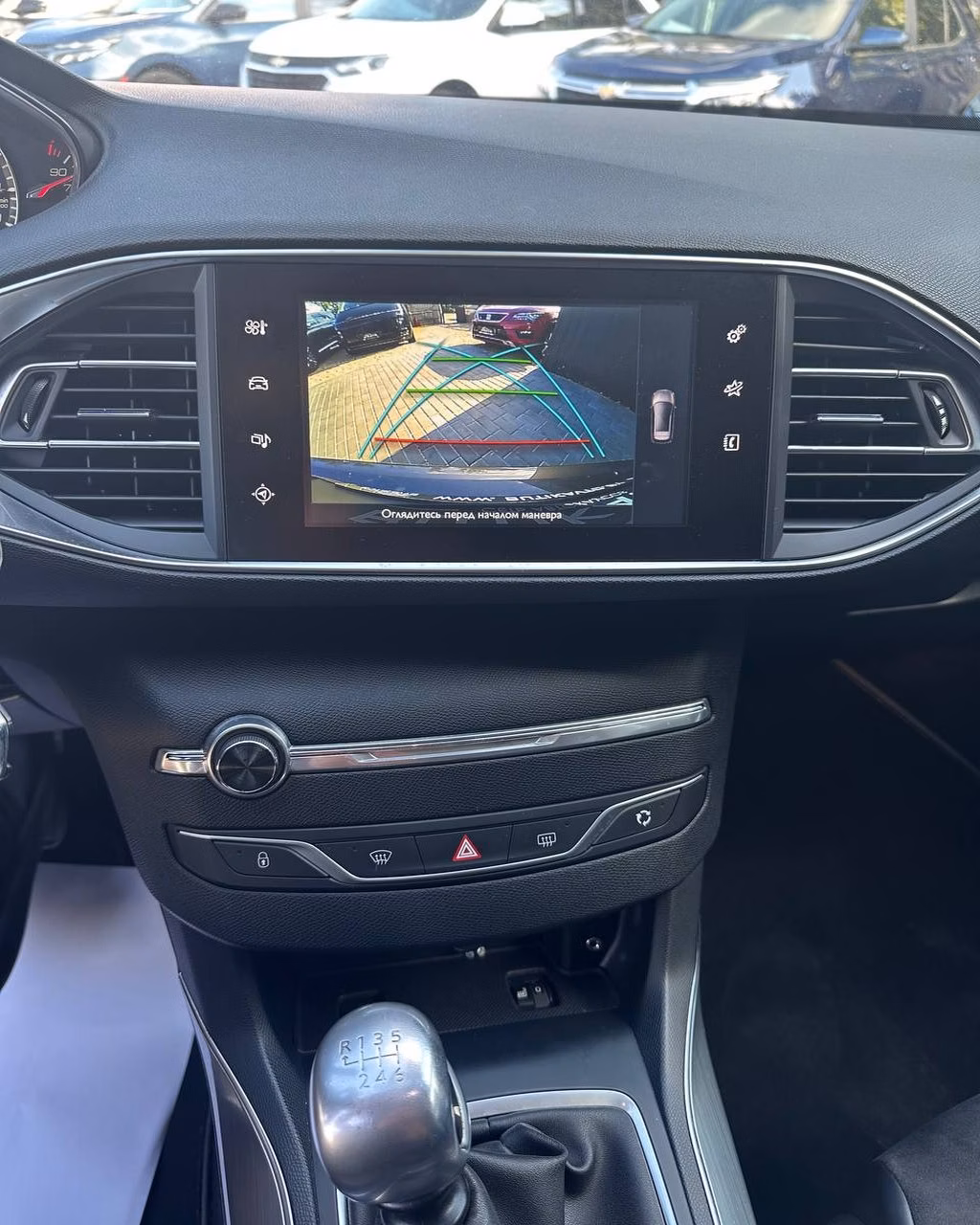 Peugeot 308 фото 12