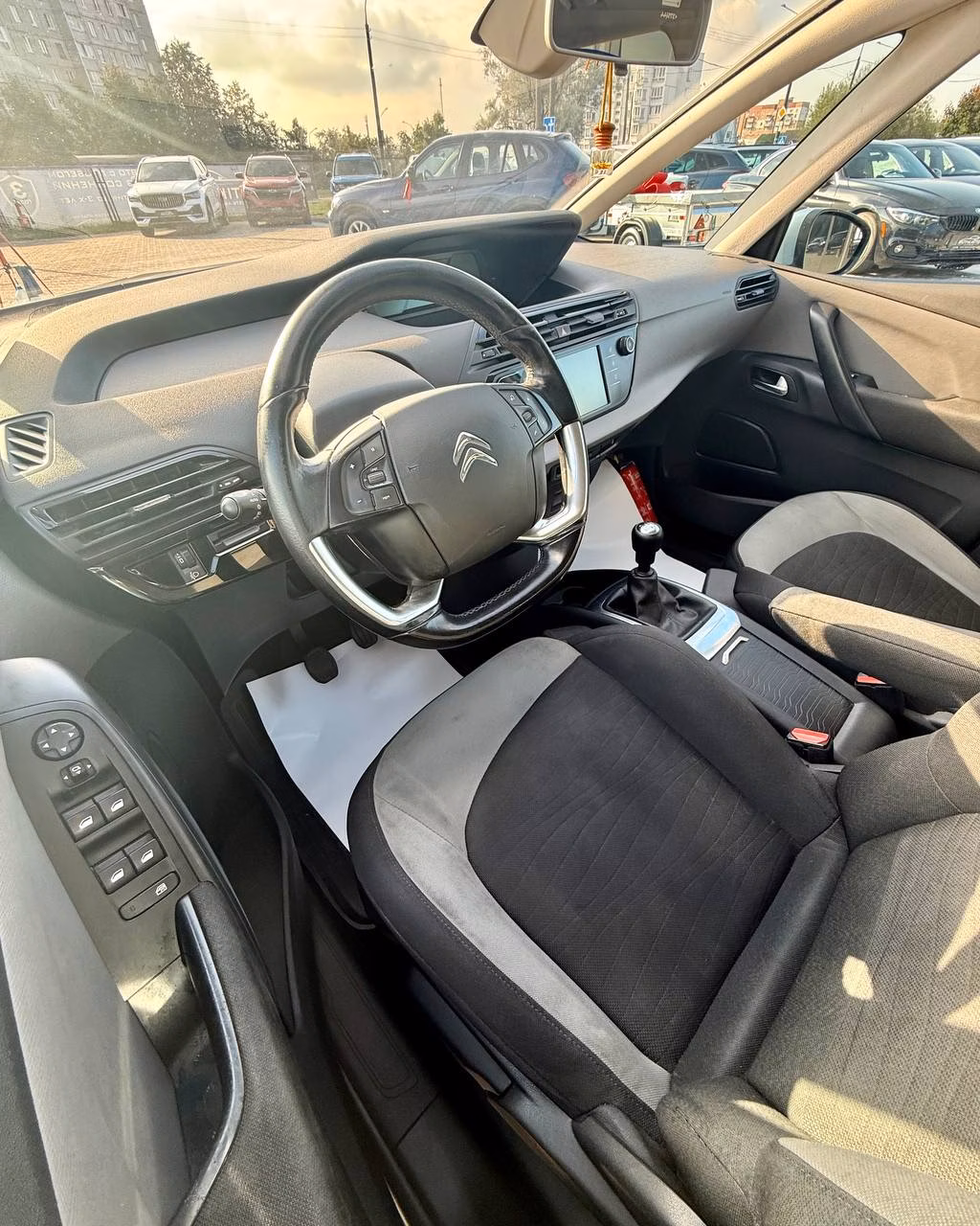 Citroen C4 Grand Picasso фото 9