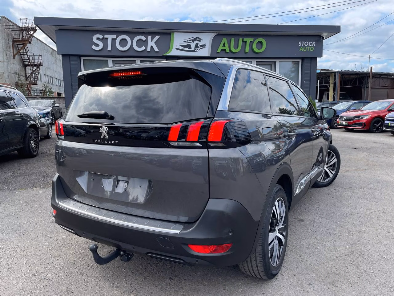 Peugeot 5008 фото 6