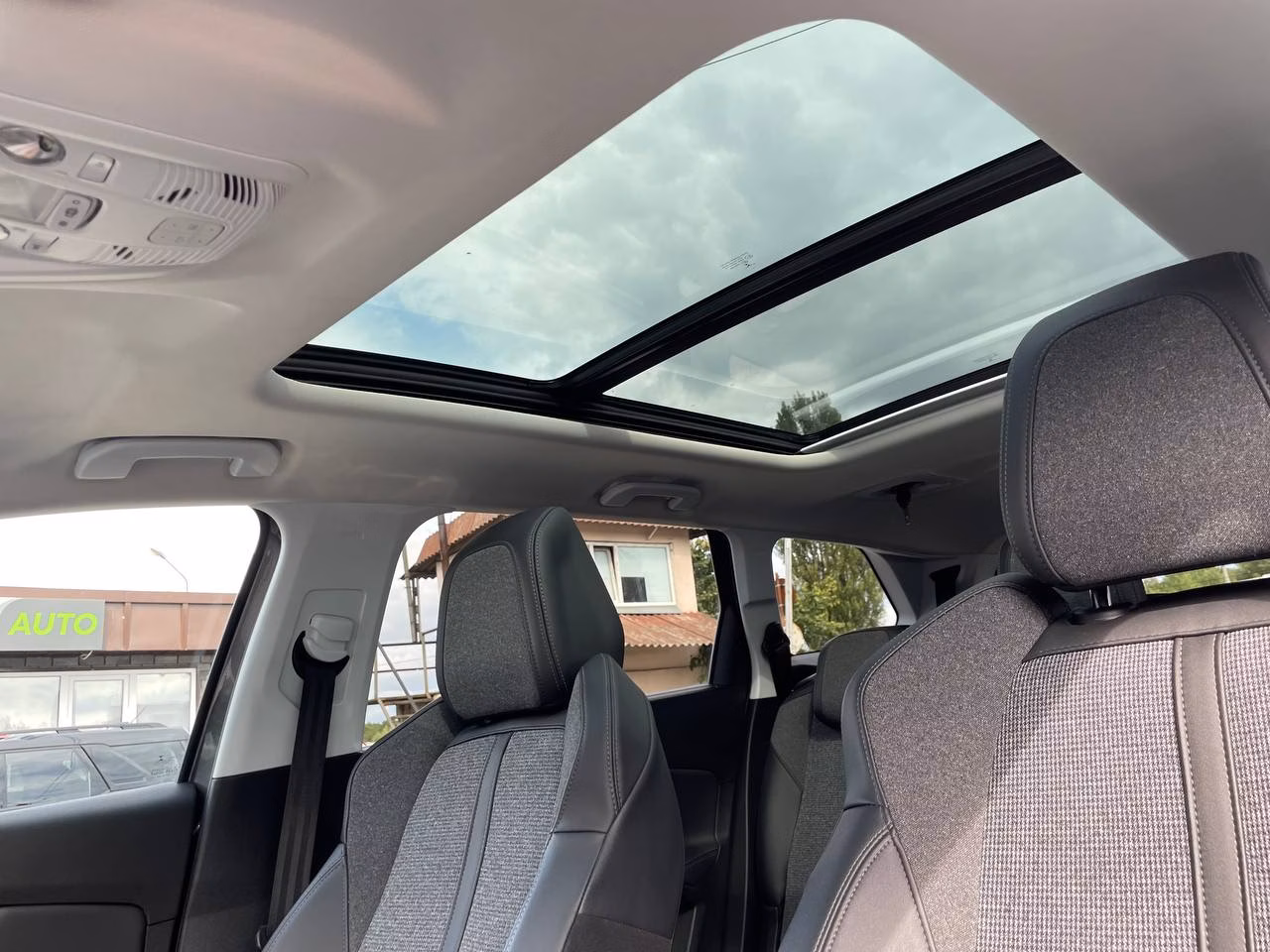 Peugeot 5008 фото 29
