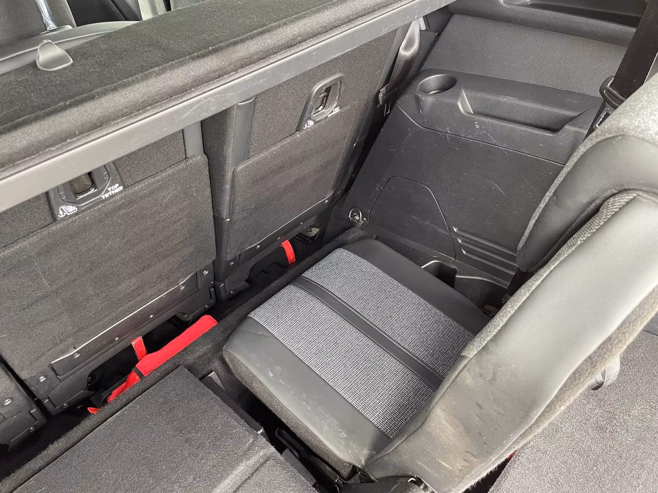 Peugeot 5008 фото 10