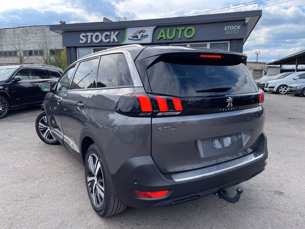Peugeot 5008 фото 7