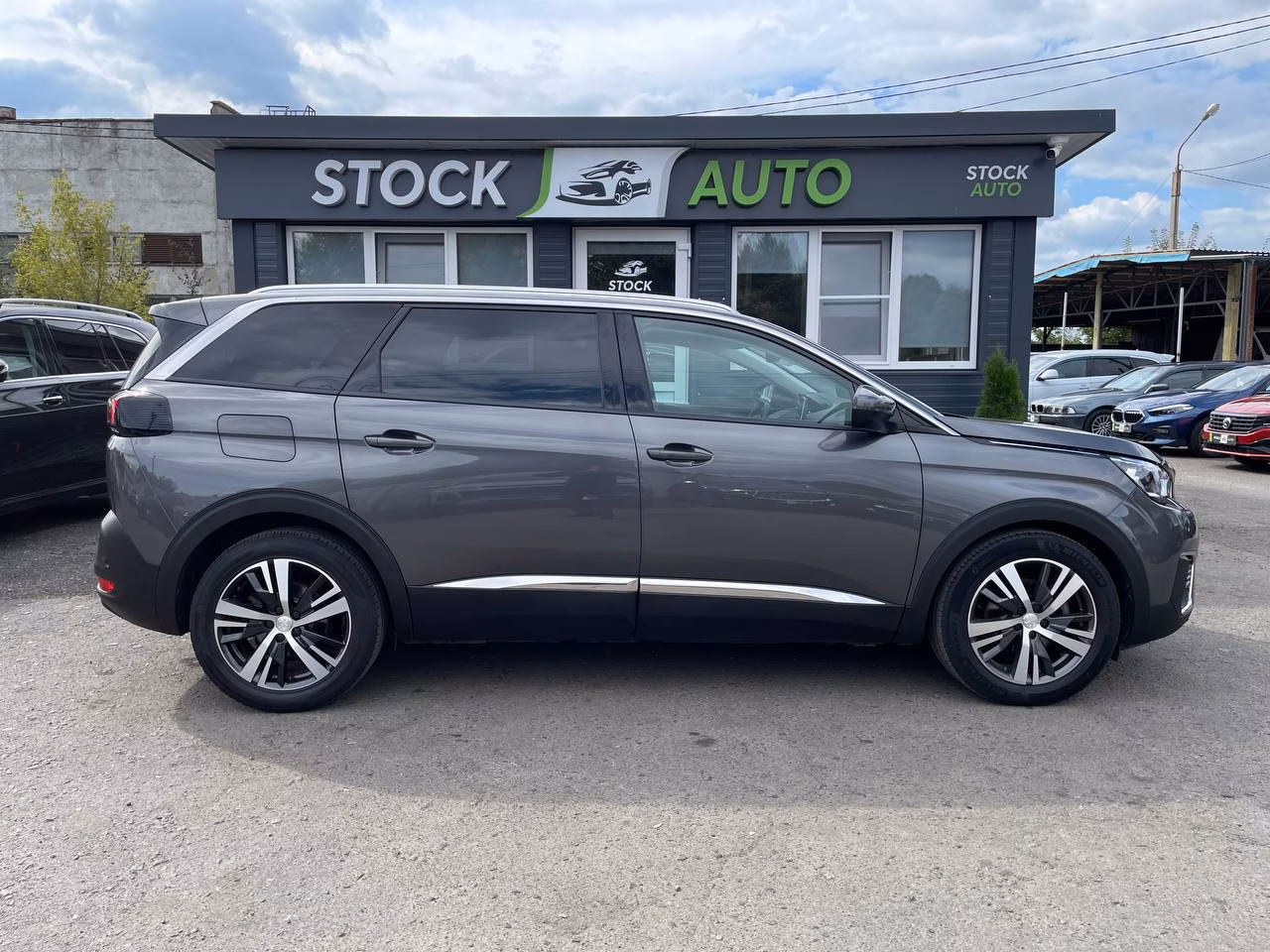 Peugeot 5008 фото 5