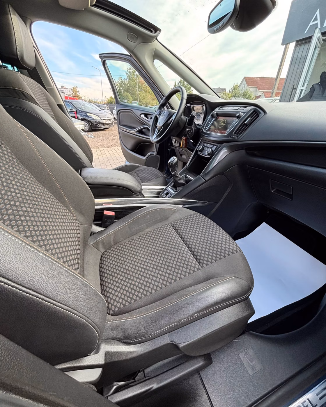Opel Zafira фото 10