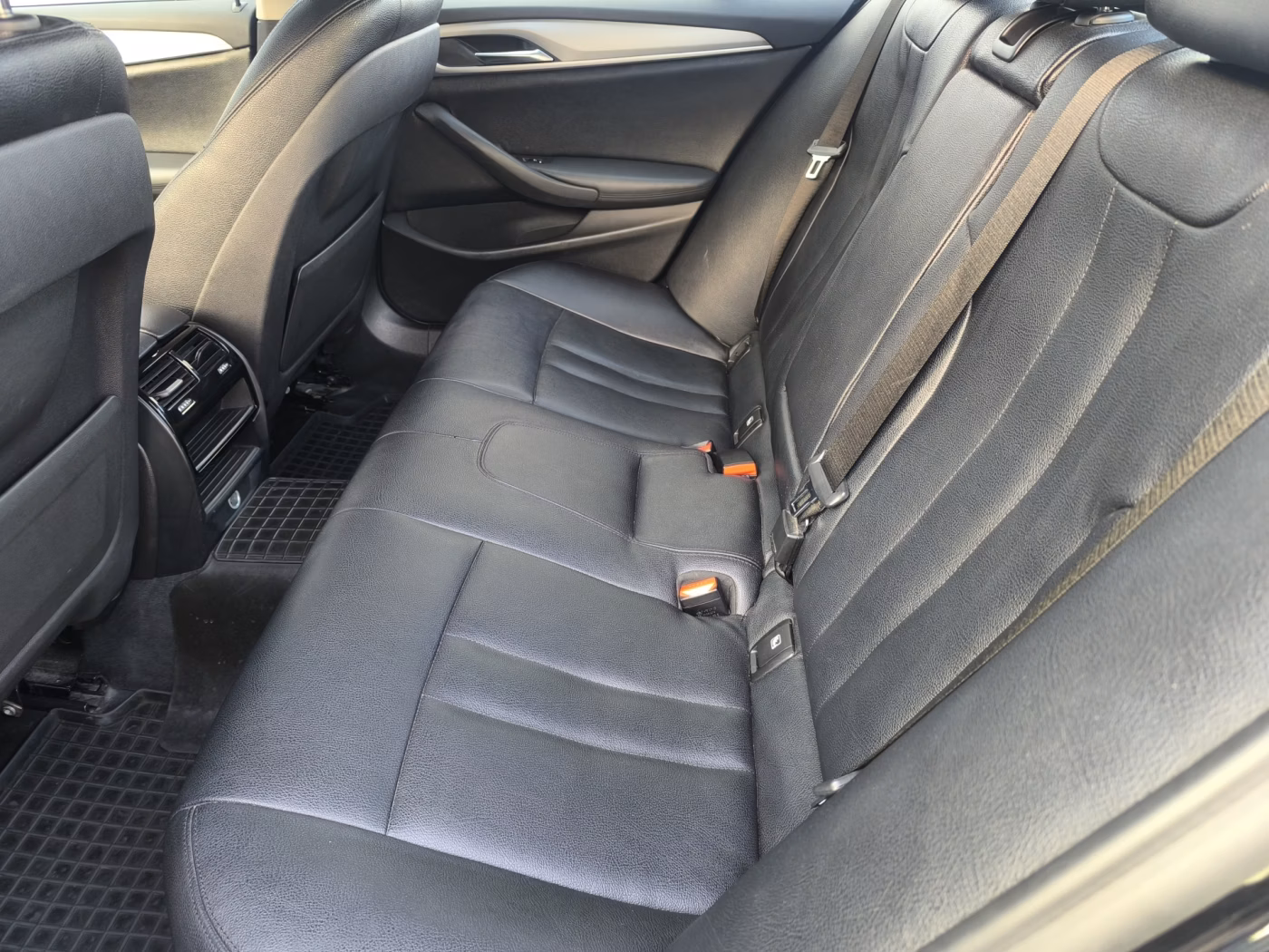 BMW 5 серия фото 9