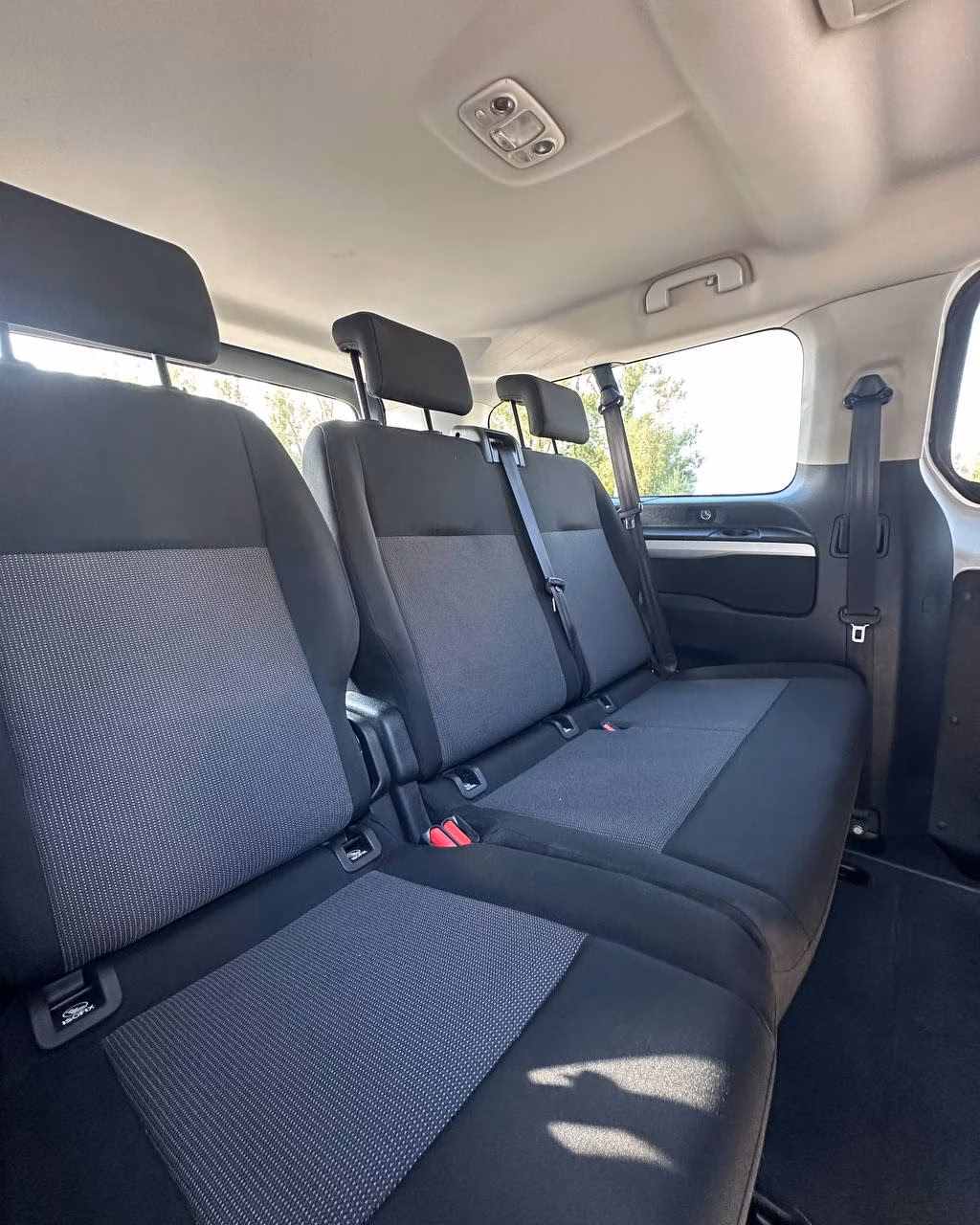 Opel Vivaro фото 9