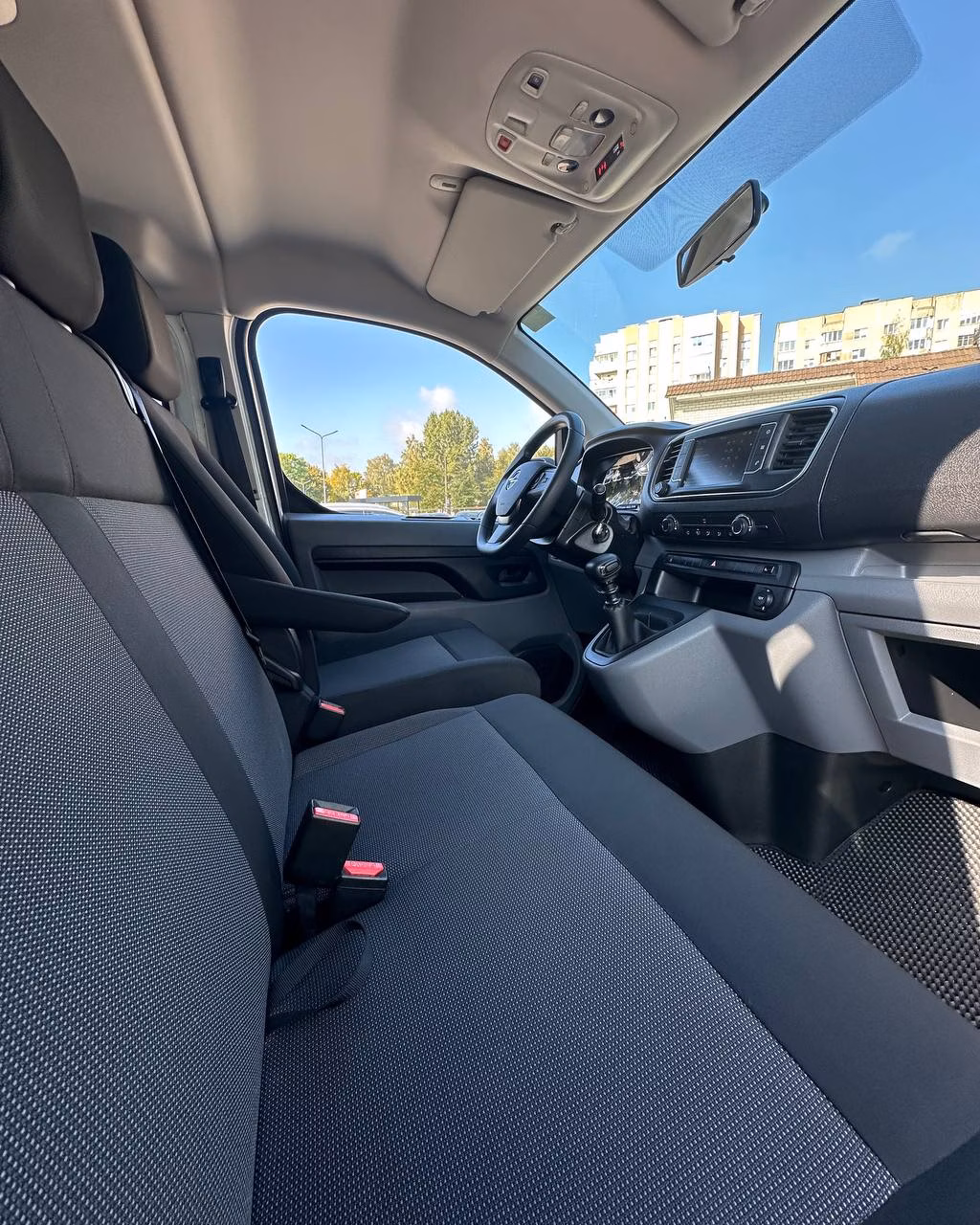 Opel Vivaro фото 14