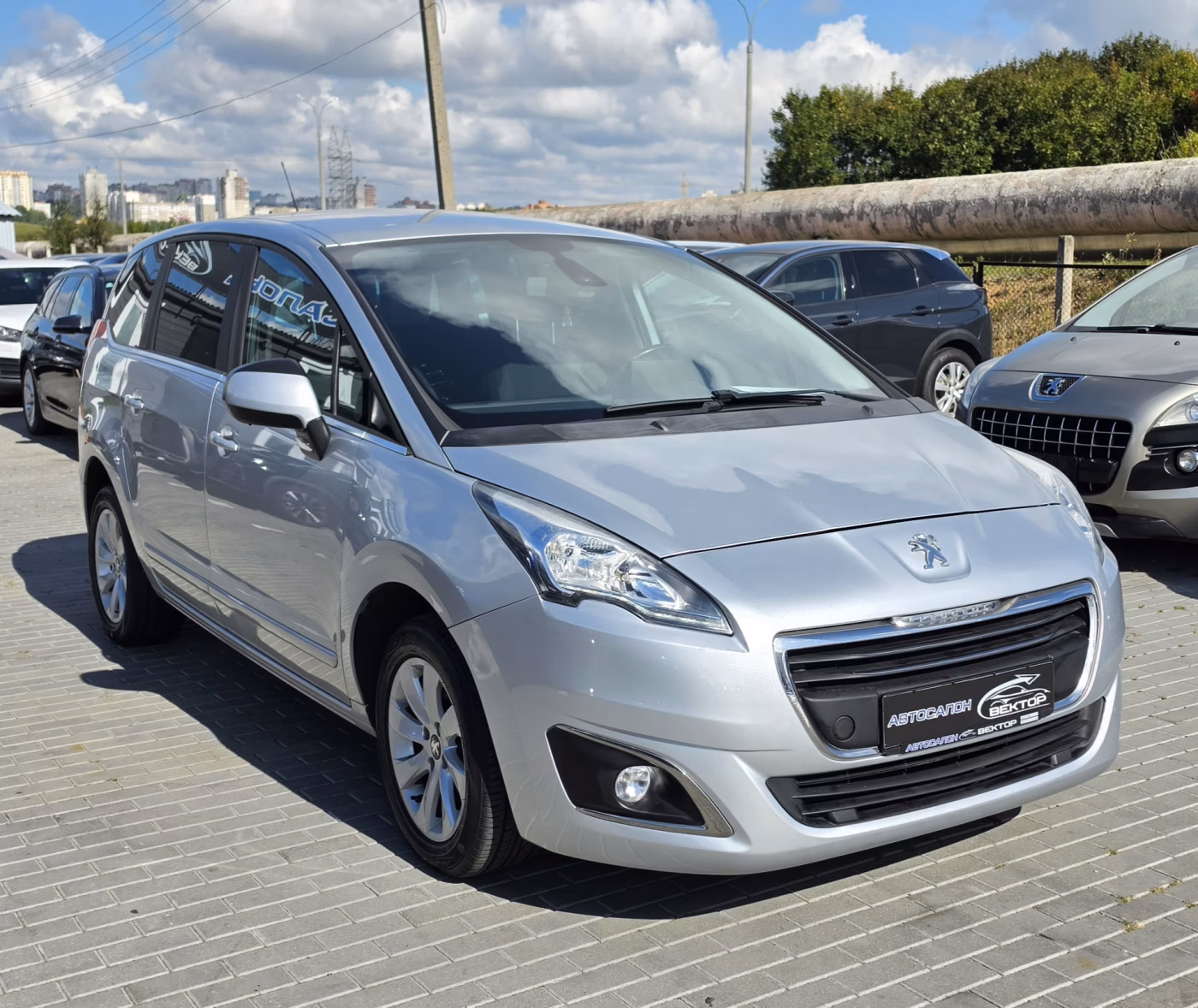 Peugeot 5008