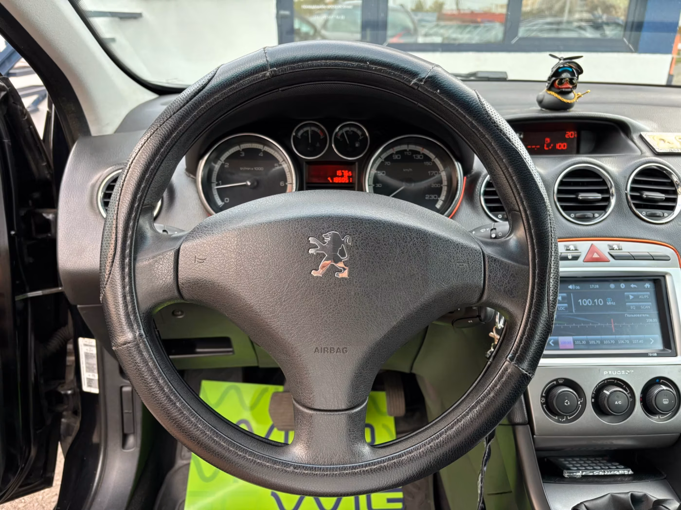 Peugeot 308 фото 10