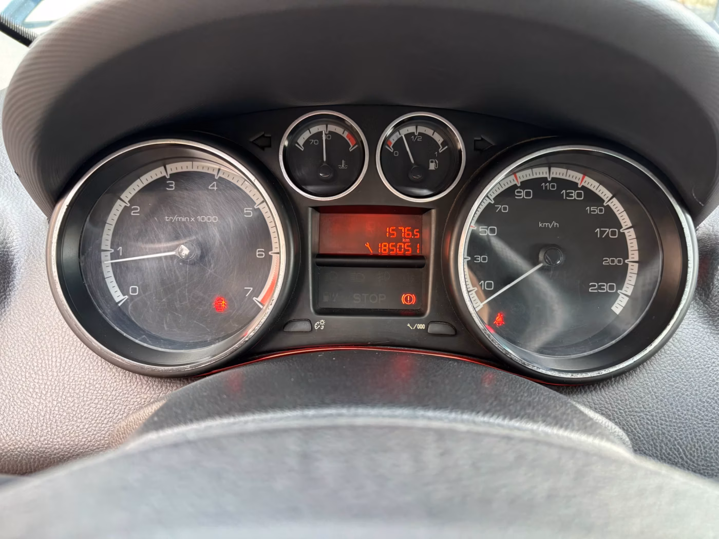 Peugeot 308 фото 11