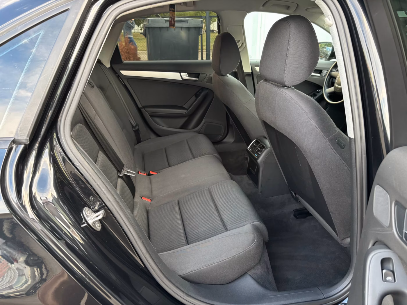 Audi A4 фото 18