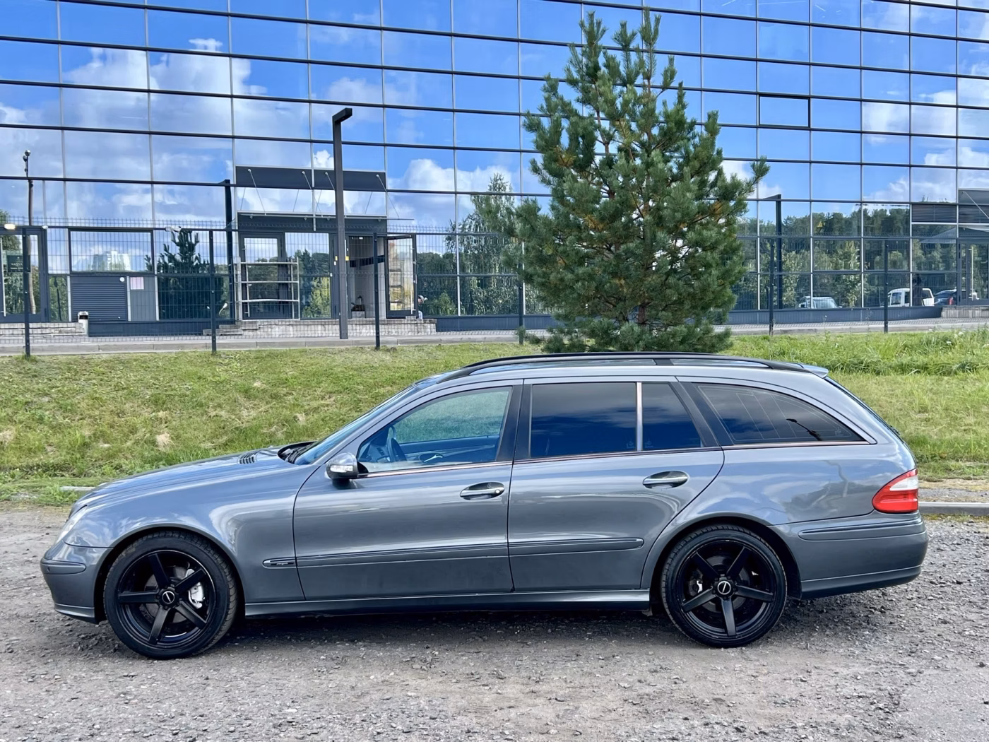 Mercedes-Benz E-Класс фото 9