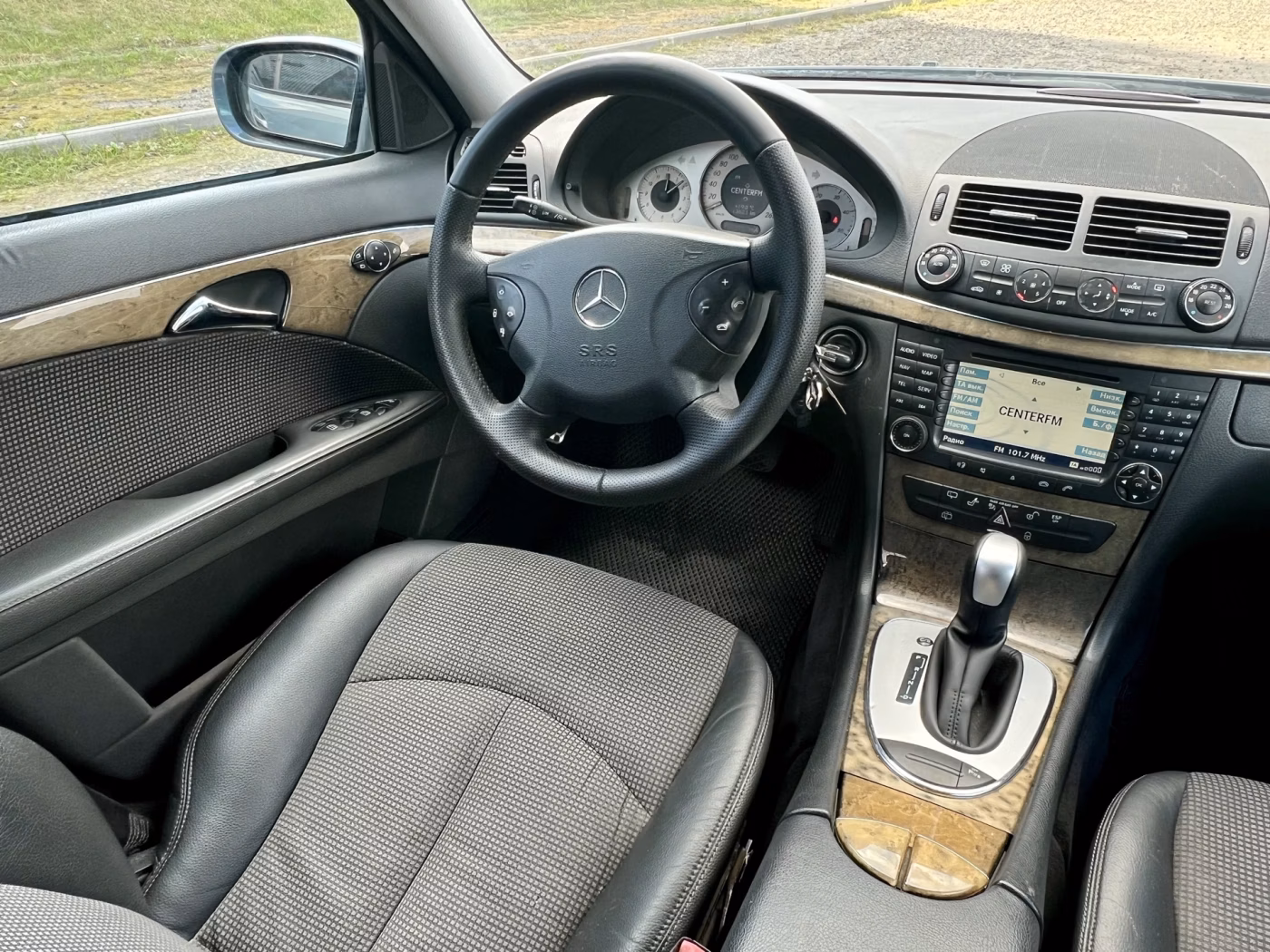 Mercedes-Benz E-Класс фото 16
