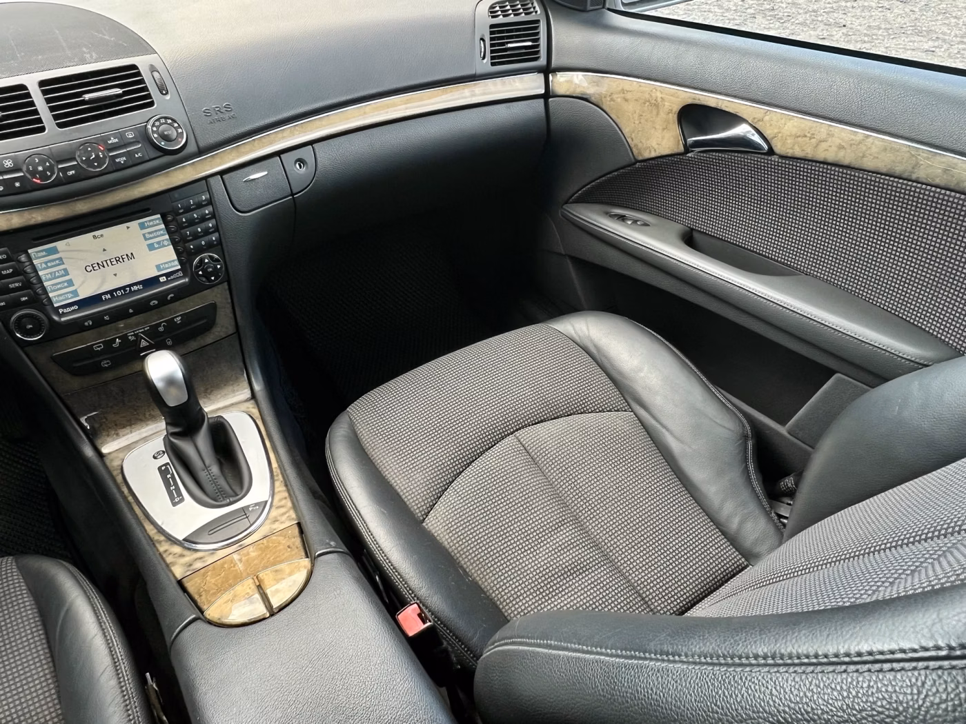 Mercedes-Benz E-Класс фото 17