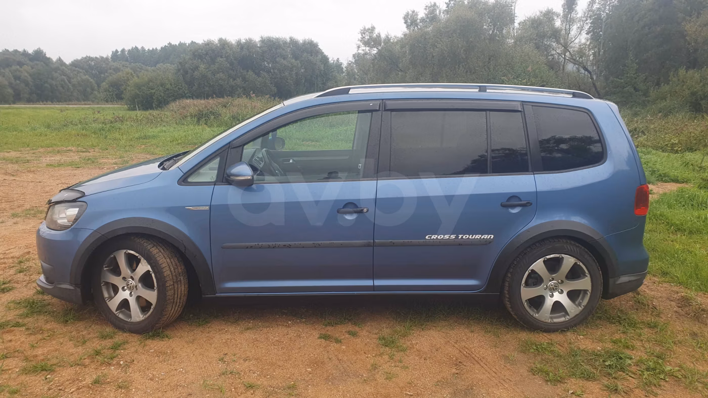 Volkswagen Touran Cross фото 4