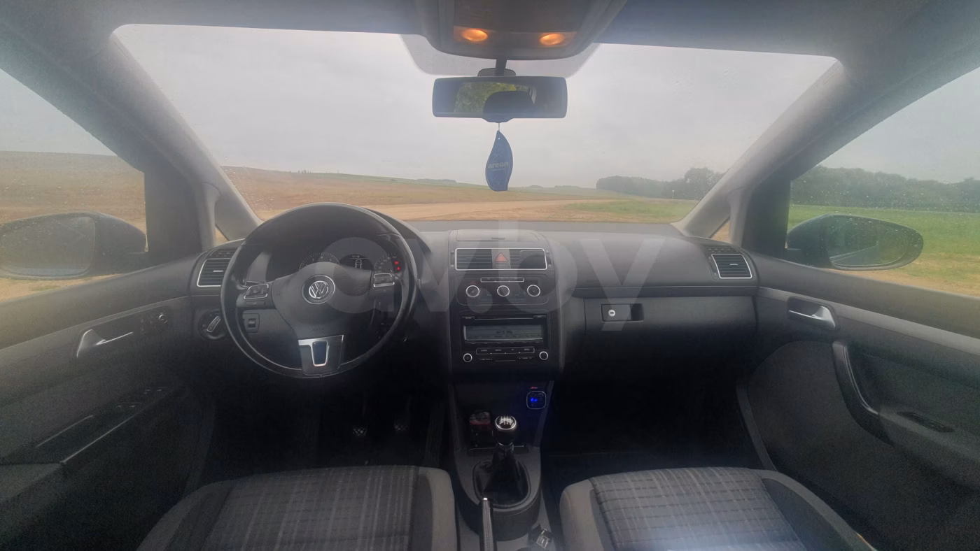 Volkswagen Touran Cross фото 11