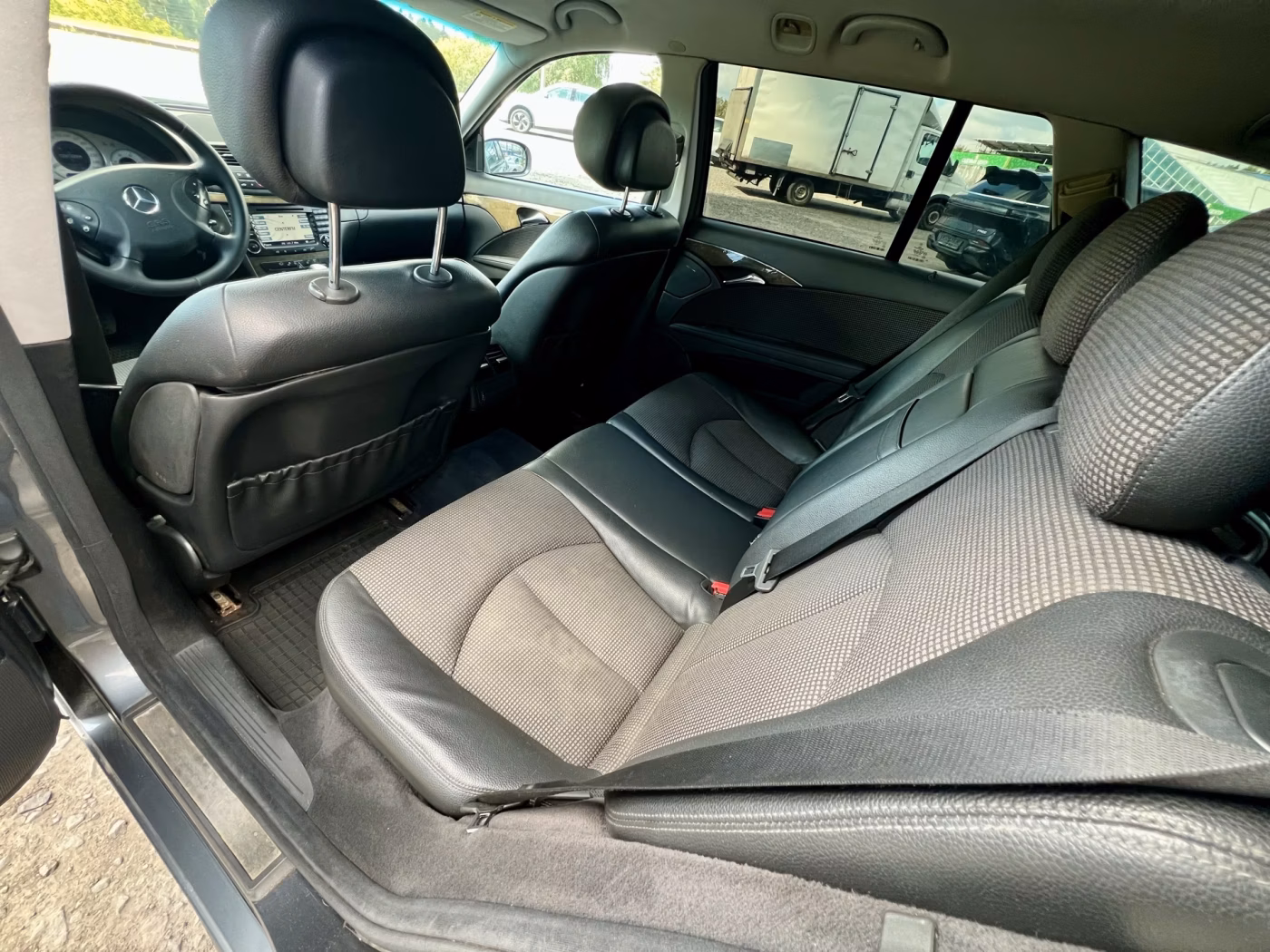 Mercedes-Benz E-Класс фото 18