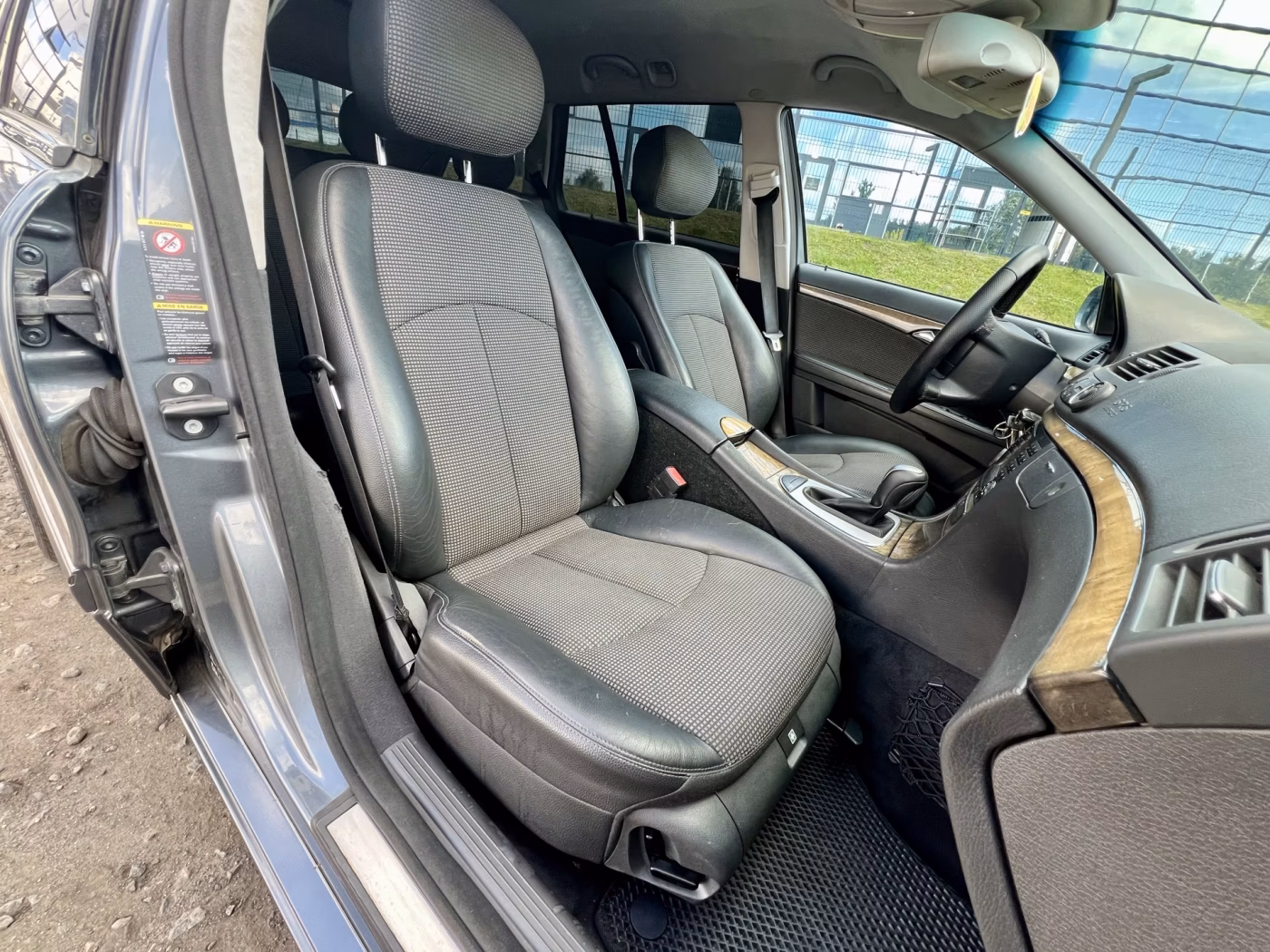Mercedes-Benz E-Класс фото 19