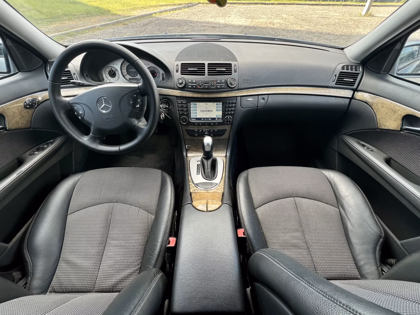 Mercedes-Benz E-Класс фото 20