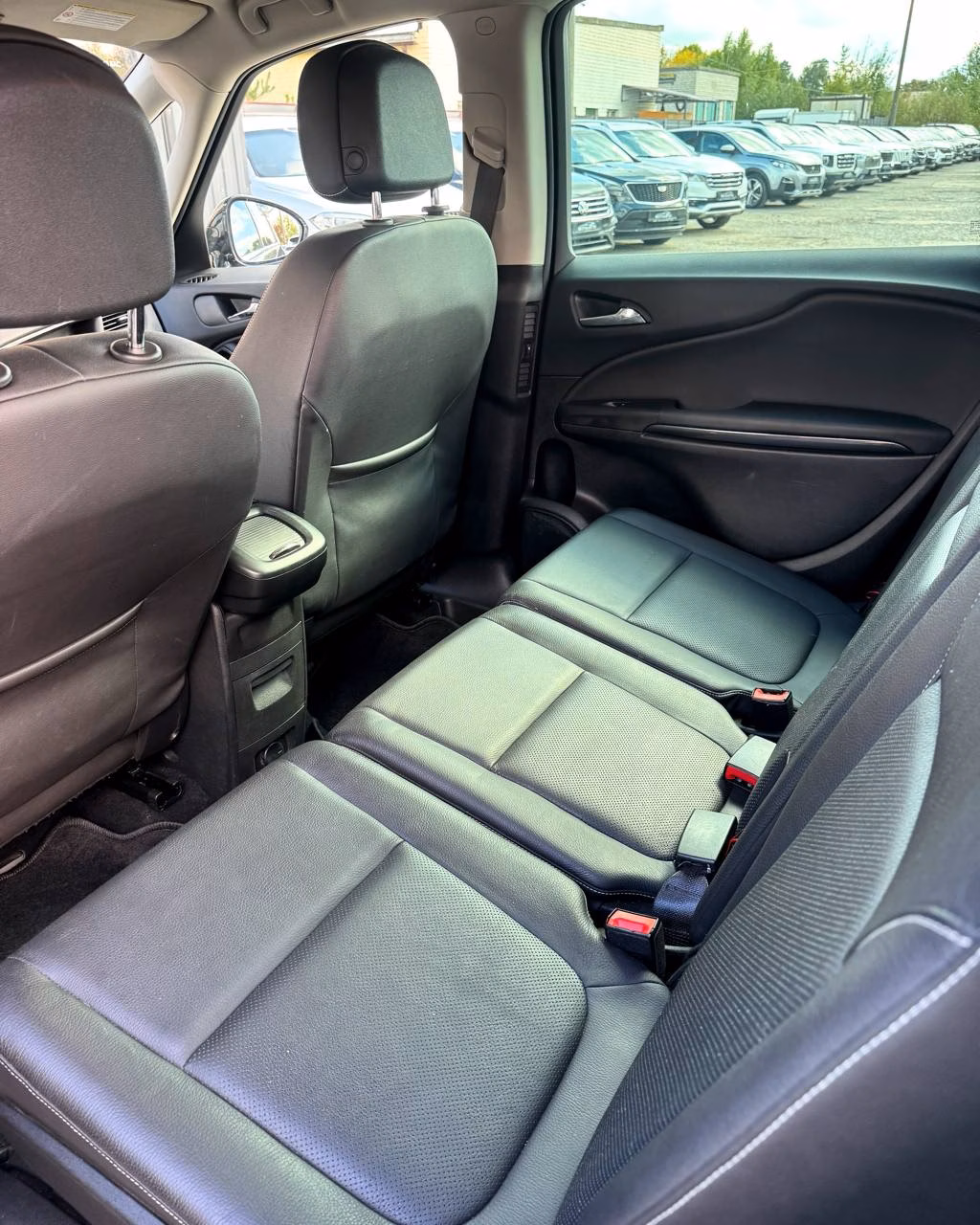 Opel Zafira фото 9