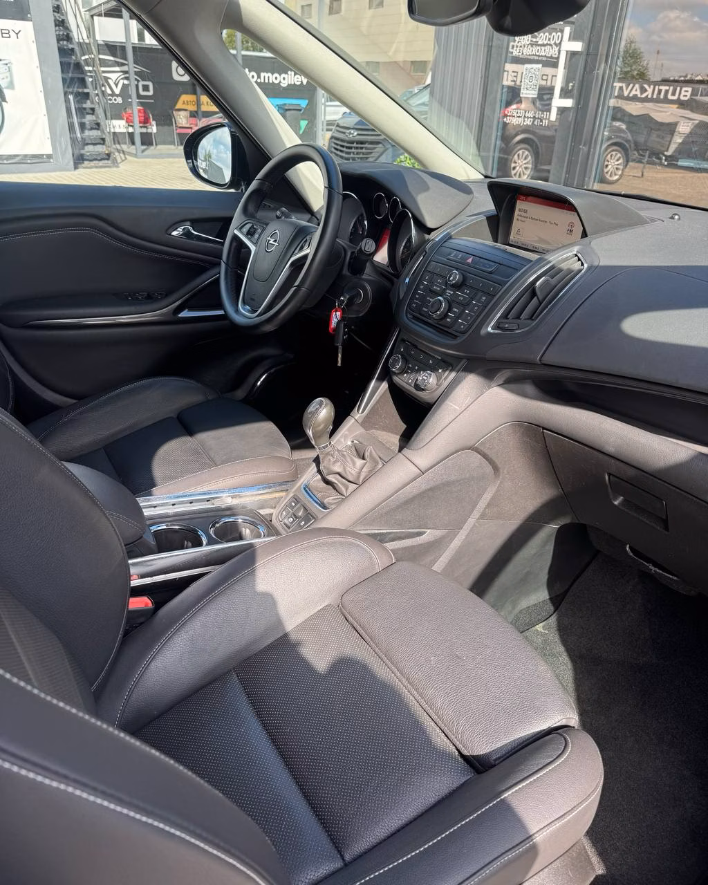 Opel Zafira фото 10