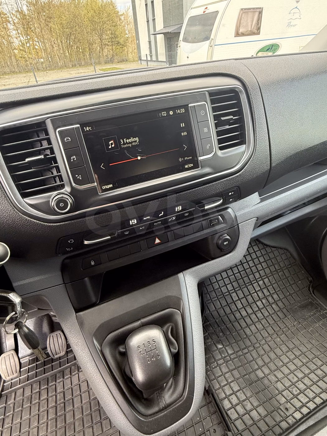 Opel Vivaro фото 14