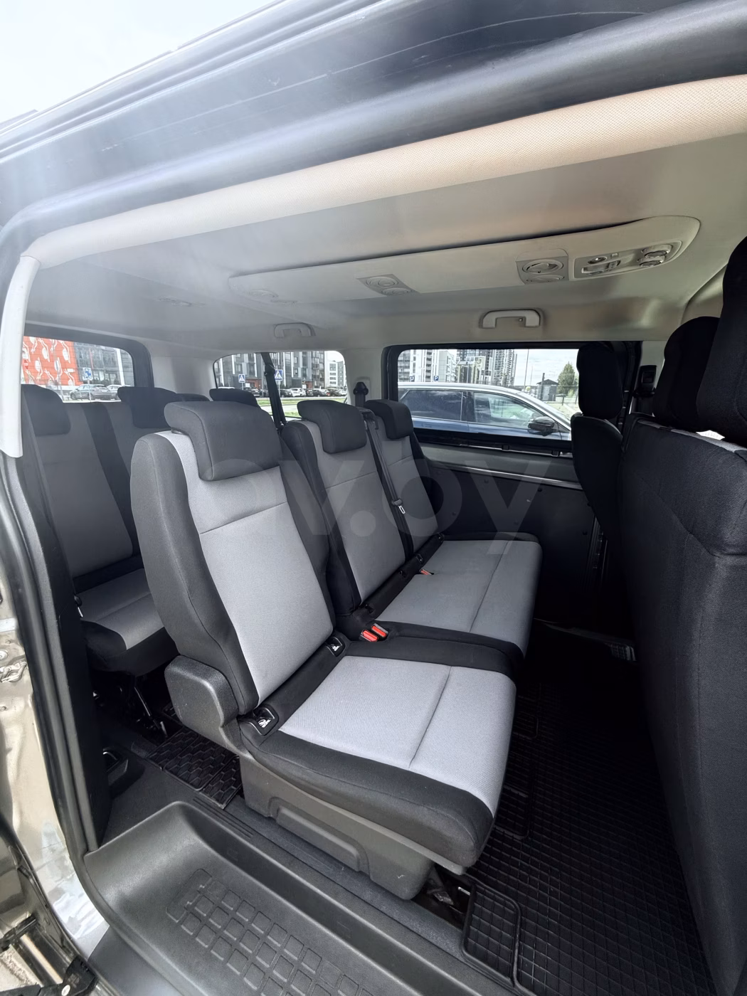 Opel Vivaro фото 17