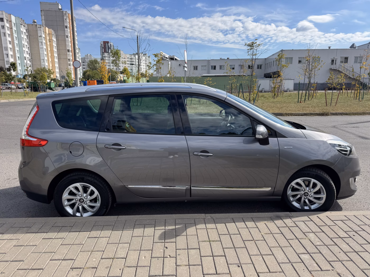 Renault Grand Scenic фото 4