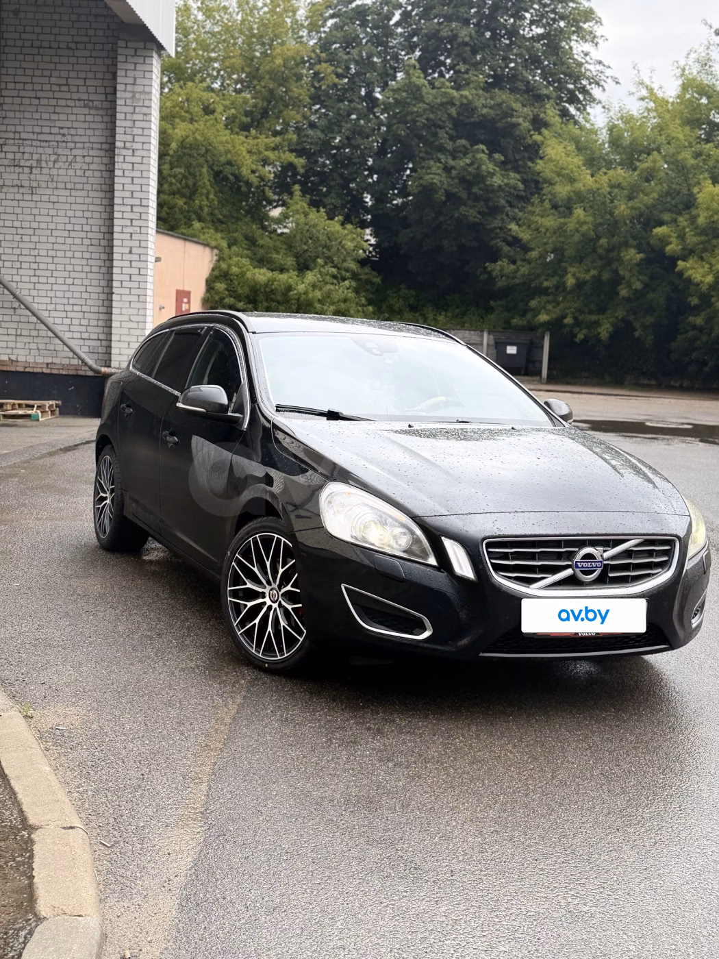 Volvo V60 фото 2
