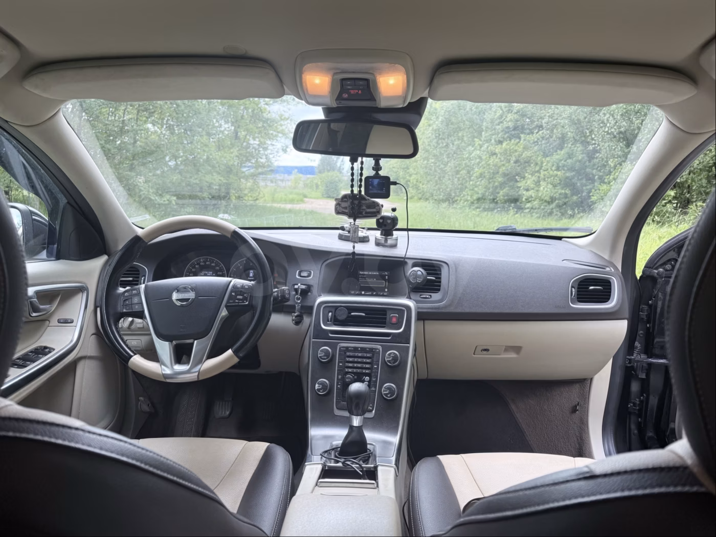 Volvo V60 фото 6