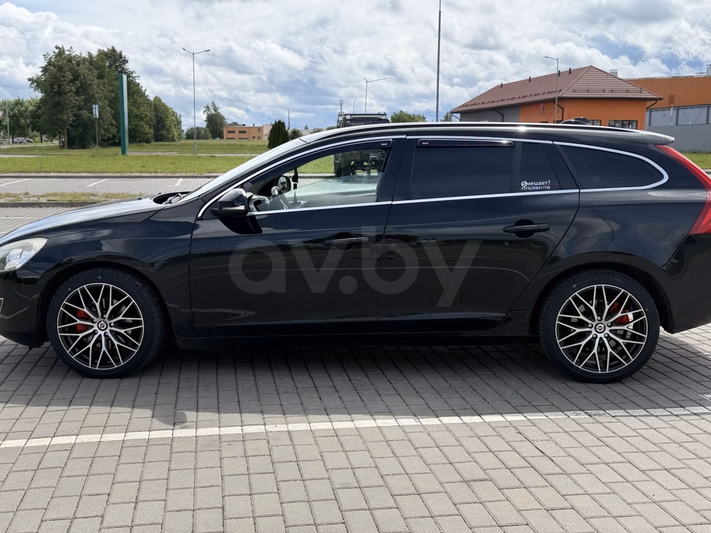 Volvo V60 фото 4