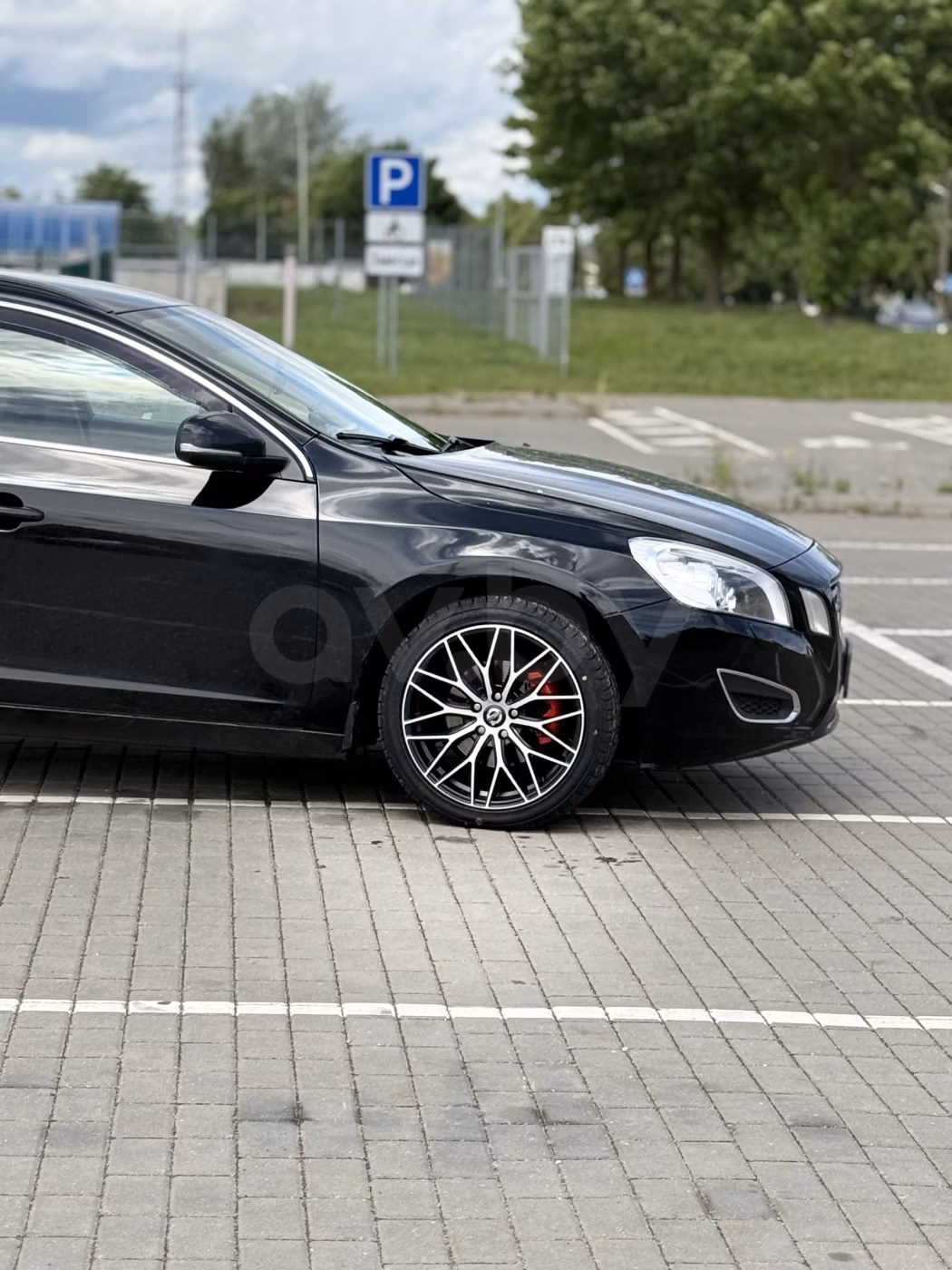 Volvo V60 фото 10