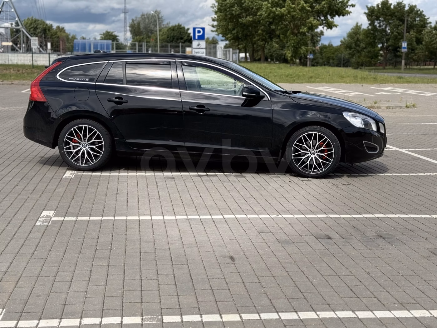 Volvo V60 фото 12