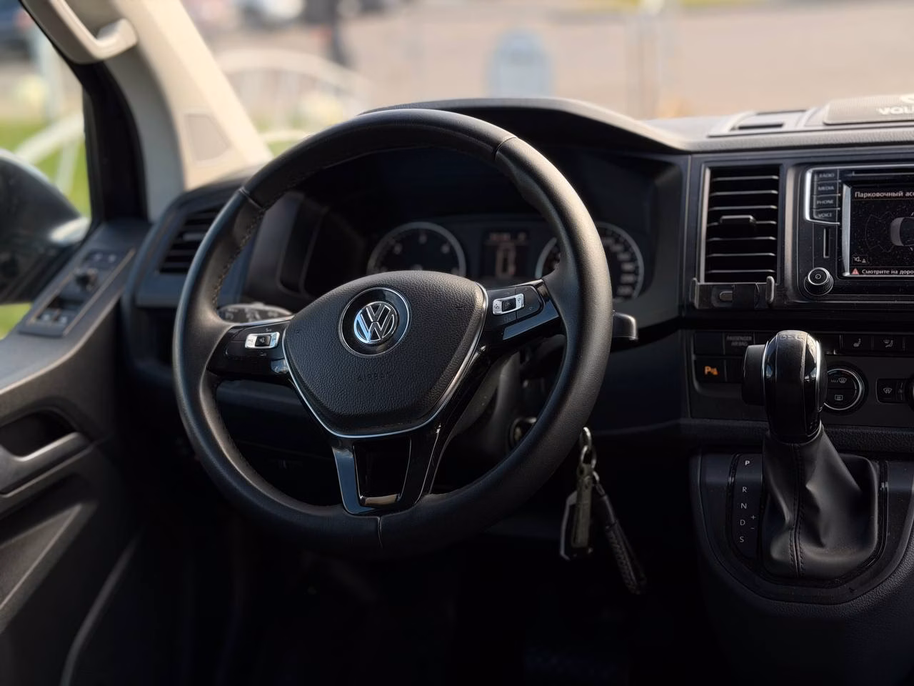 Volkswagen Caravelle фото 9