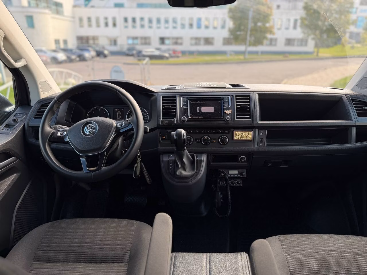 Volkswagen Caravelle фото 8