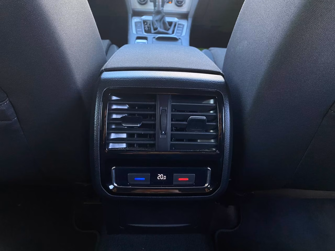 Volkswagen Passat фото 17